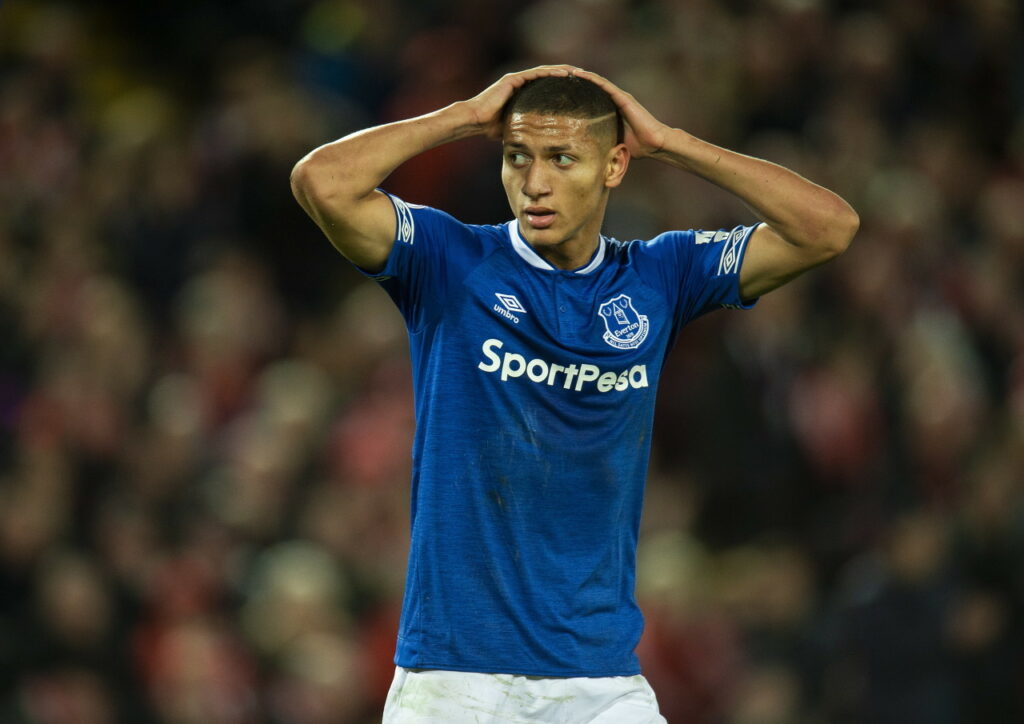 Looking for a replacement for Romelu Lukaku, Chelsea are considering a bid for Richarlison from Tottenham