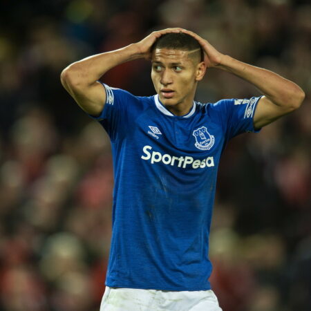 Looking for a replacement for Romelu Lukaku, Chelsea are considering a bid for Richarlison from Tottenham