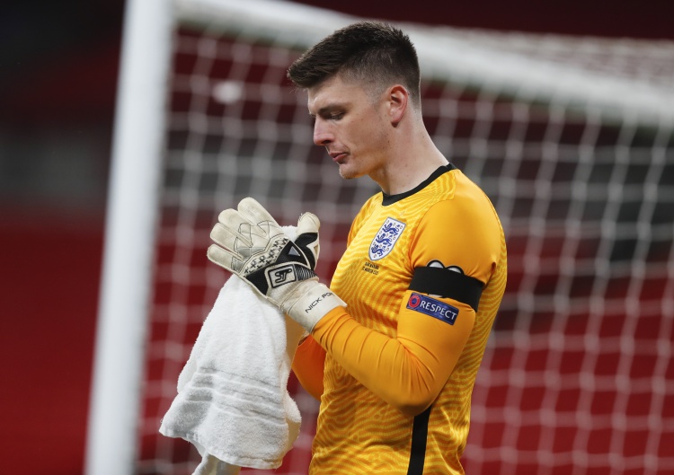 Newcastle united could turn to Ekitic and Botman after signing Burnley goalkeeper Nick Pope for £10m, according to Sky Sports' Keith Downie.

"Pope arrived in the early hours of the morning, spent some time at the club's training ground and then walked briskly into the stadium behind me," the reporter said.

"He has been meeting club officials to finalise a deal to join from Burnley. Newcastle had agreed a deal with relegated Burnley on Tuesday to sign the England international for a fee in the region of £10m, then he underwent a medical this morning and completed the move.

"I suspect the transfer will be done very quickly and should be finalised this afternoon (local time). This is another acquisition for Eddie Howe following his buyout of Target two weeks ago."

"Newcastle have spent around £22m in the first two weeks of the summer transfer window. As we know, they are in talks to sign Reims striker Ekitic and Lille defender Portman. If Newcastle complete these transfers, the pair will cost more than target and Pope, and the Magpies are keen to bring them to the club.